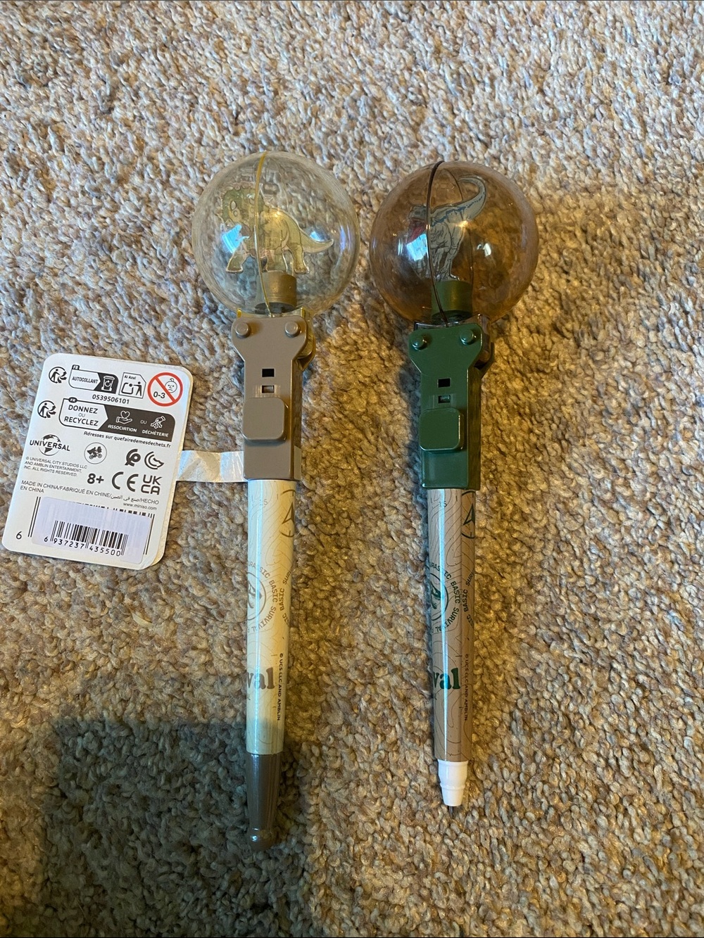 2 DINOSAUR Globe Pens - Jurassic Park
